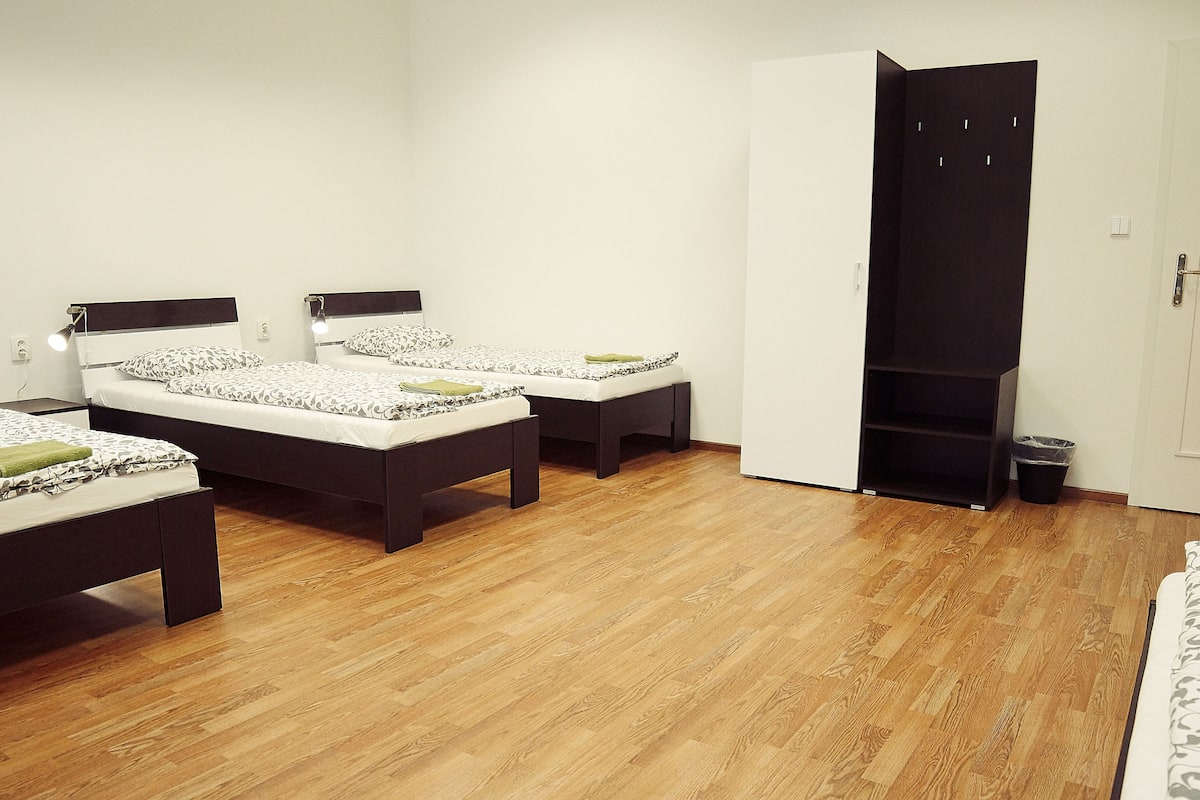 Vierbettzimmer, Gemeinschaftsbad
