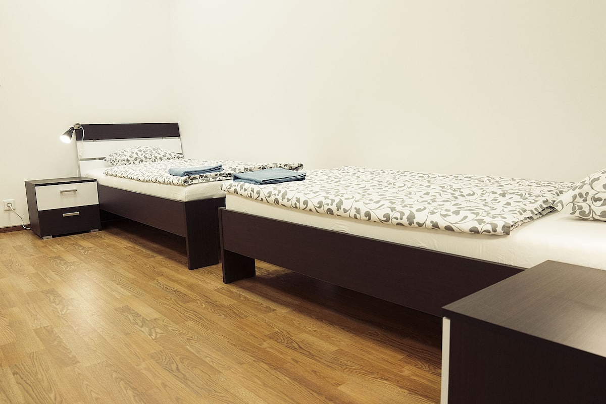 Dreibettzimmer, Gemeinschaftsbad