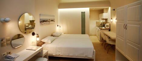 Estudio, balcón, mezzanine (Aphrodite) | Caja de seguridad en la habitación y decoración personalizada