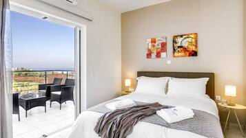 Premium bedding, in-room safe, iron/ironing board, free cots/infant beds