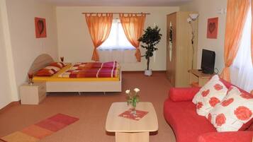 In-room safe, individually decorated, bed sheets