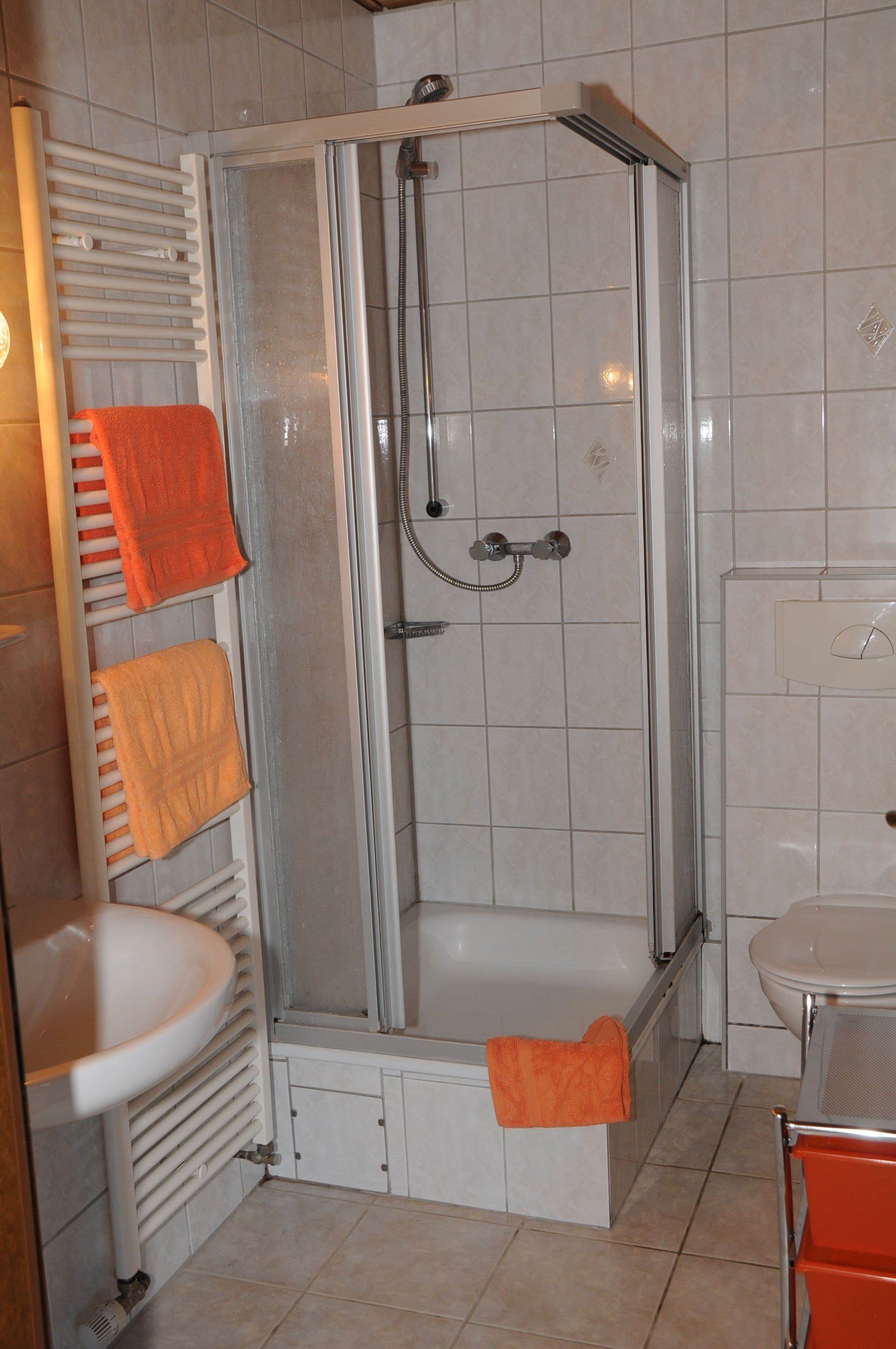 standard double room, balcony | bathroom | shower, hair dryer, towels