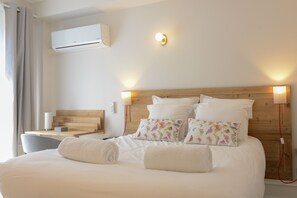 1 ห้องนอน, เครื่องนอนระดับพรีเมียม, ตู้นิรภัยในห้องพัก