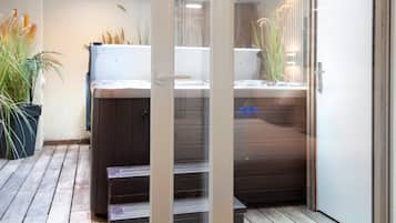 Presidential Apartment, 1 Bedroom, Sauna | Tab spa persendirian