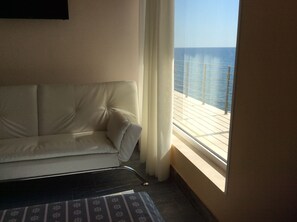 Deluxe Double Room, Balcony, Sea View | Premium bedding, down duvets, minibar, soundproofing