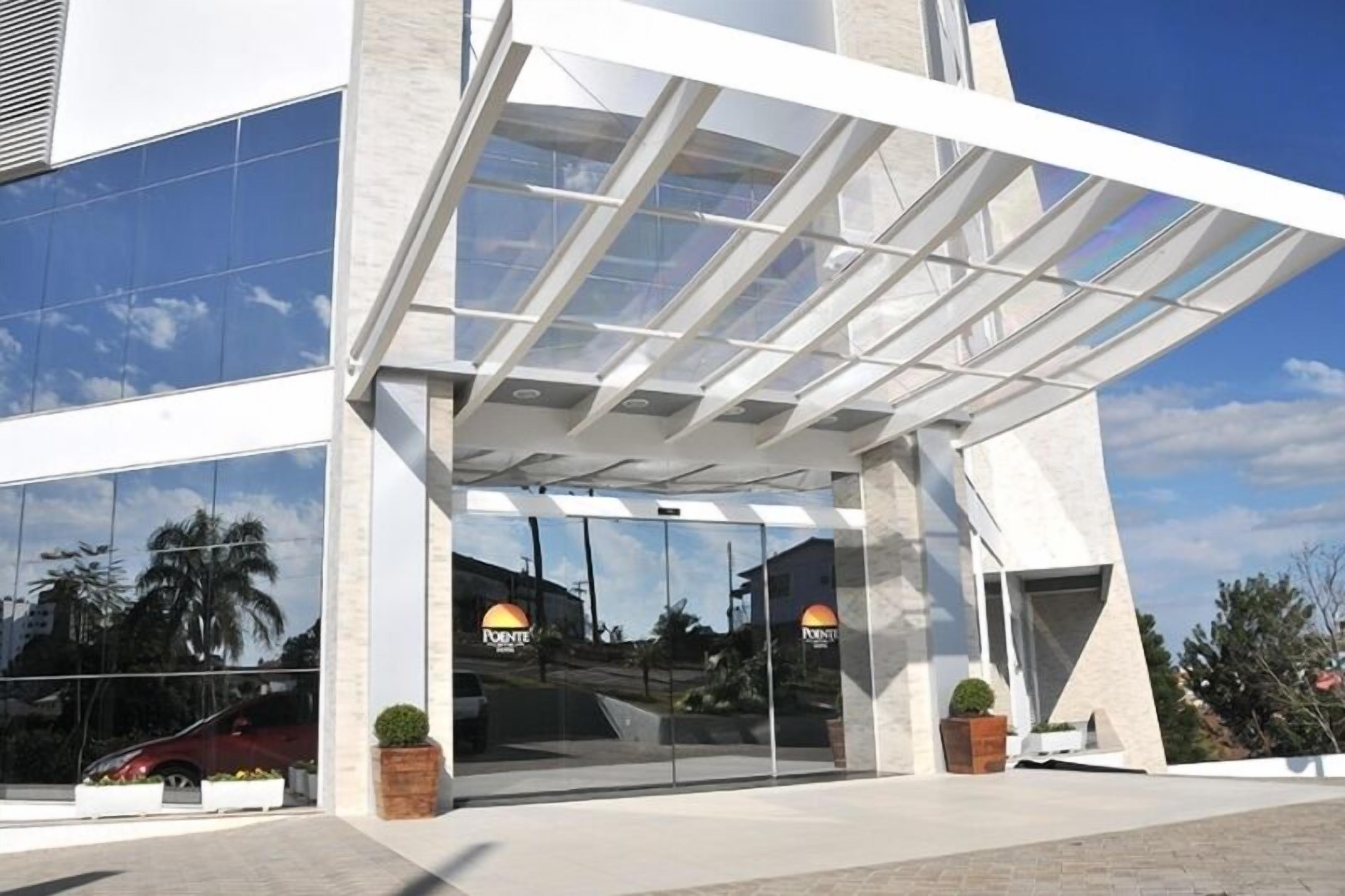 Entrada de la propiedad