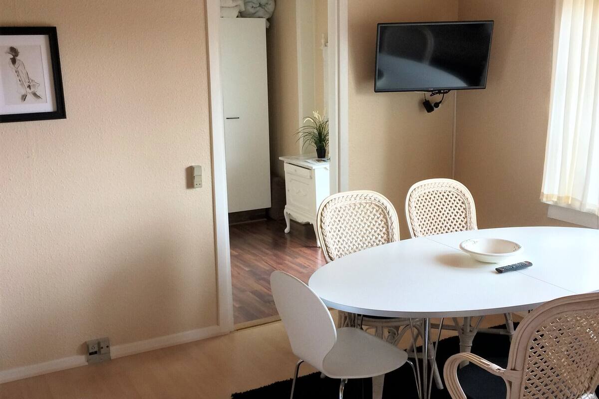 apartment, 1 bedroom, patio (gæstgiverstien) | living area | flat-screen tv