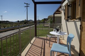 Balcony - Niriides Luxury Villas (Pylos-Nestoras)