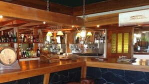 Bar (en la propiedad)