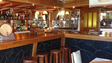 Bar (en la propiedad)