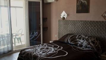 Coffres-forts dans les chambres, bureau, lits bébé (en supplément)