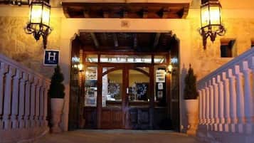 1 bedroom, minibar, in-room safe, individually decorated