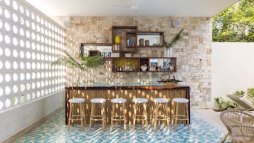 Bar (en la propiedad)