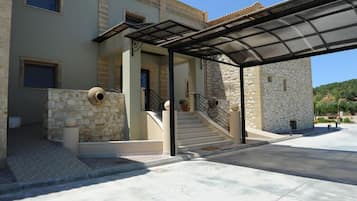 Entrada de la propiedad