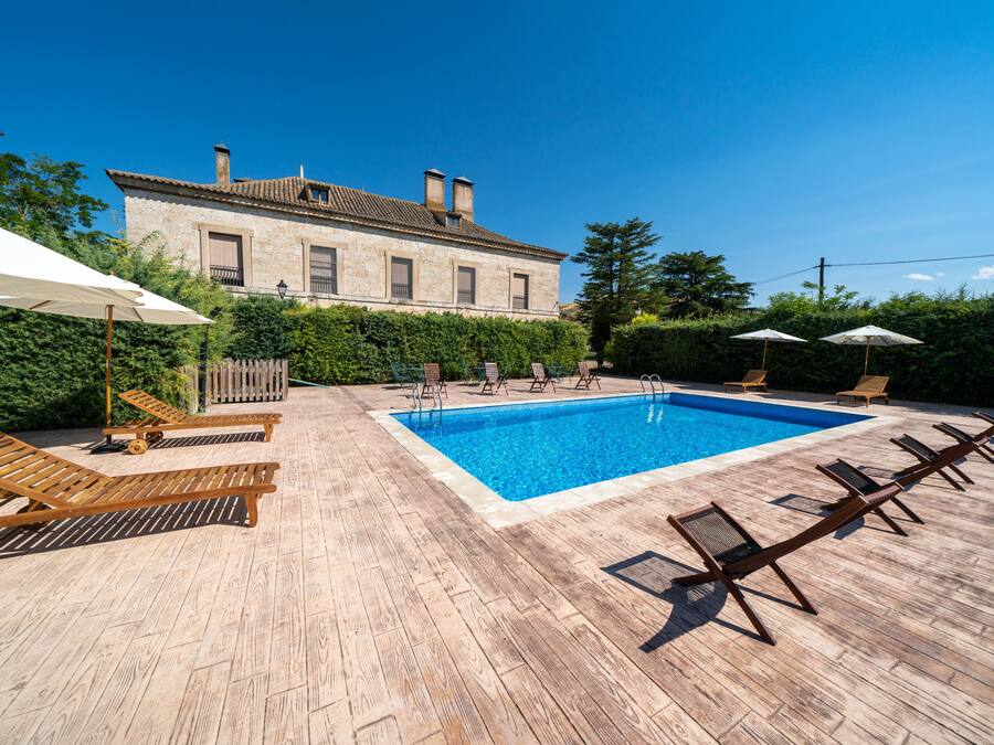 Outdoor pool, sun loungers