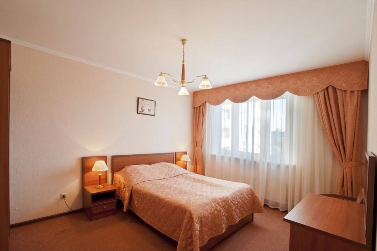 Luxury Apartment, Kitchen (4 rooms) | Iron/ironing board, free cribs/infant beds, free WiFi, bed sheets