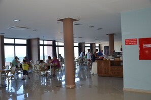 Free daily buffet breakfast  - Hotel Plaza (Kalymnos)