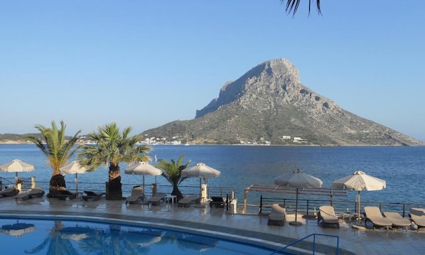 Outdoor pool, pool loungers