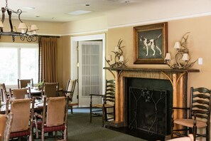 Restaurant - RT Lodge (Maryville)