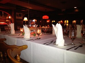 Dinner served, American cuisine - Brae Loch Inn (Cazenovia)