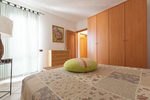 Villa, 2 Bedrooms | 2 bedrooms, iron/ironing board