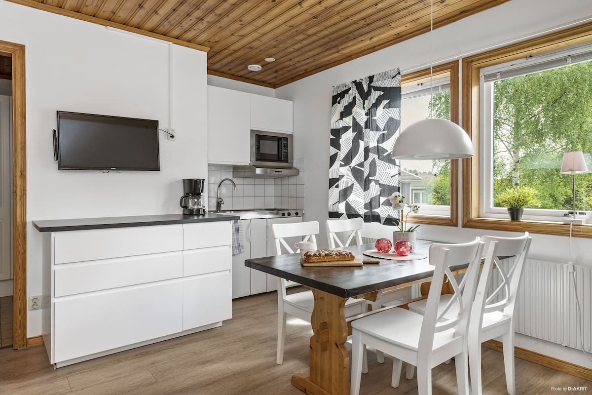 Cabin (Skidbyn) | Private kitchen | Fridge, microwave, stovetop, coffee/tea maker