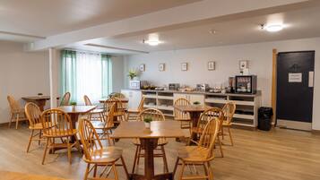 Free daily continental breakfast