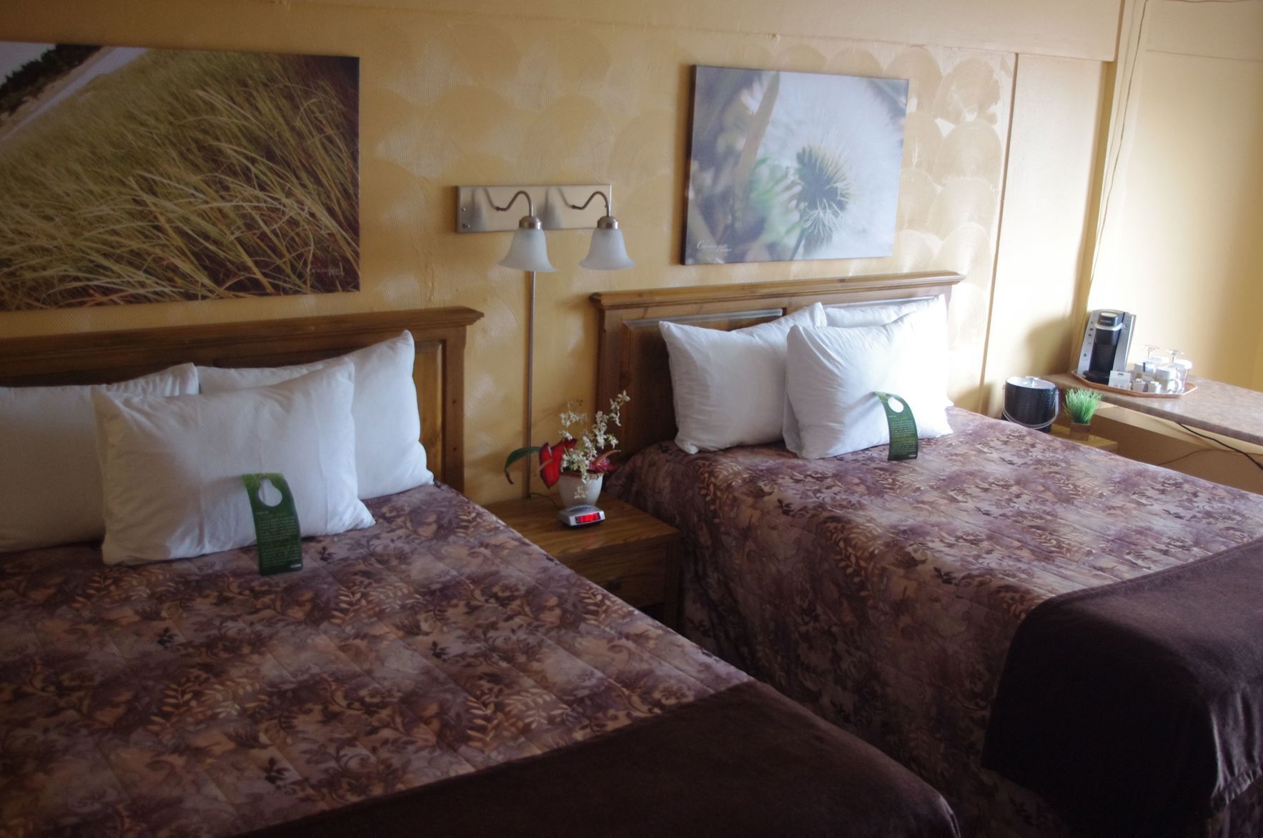 Ropa de cama de alta calidad y escritorio 