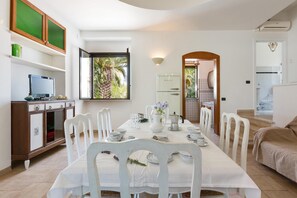 Villa, 5 Bedrooms | Living area | Flat-screen TV, fireplace, table tennis - Villa Le Due Sorelle (Ugento)