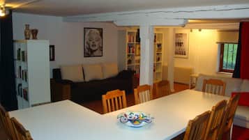 Family House | Rollaway beds