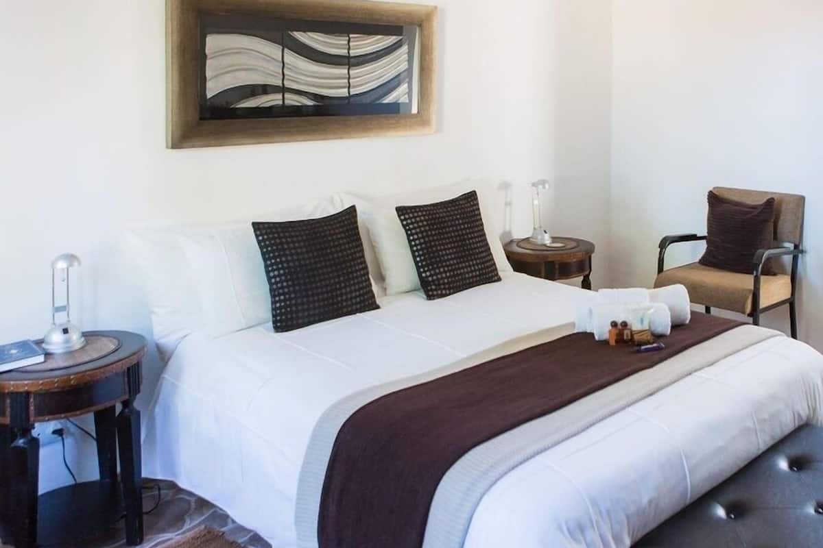 Standard Room | Free WiFi, bed sheets