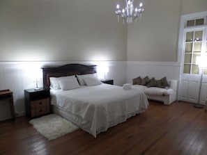 Free cots/infant beds, rollaway beds, free WiFi