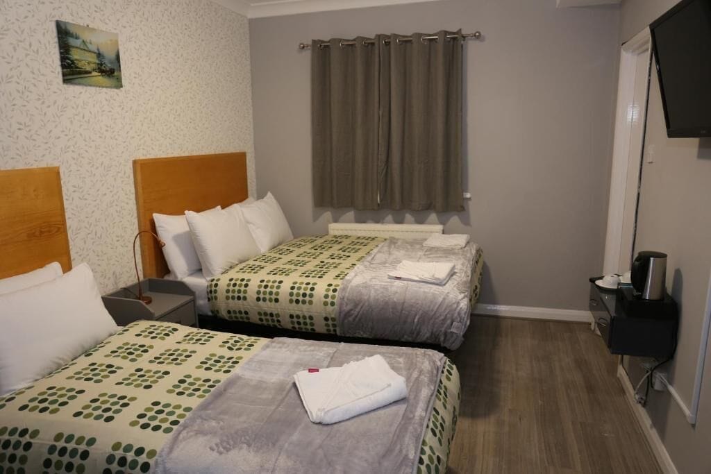 Standard Quadruple Room | 舒適加層、隔音、免費無線上網、床單