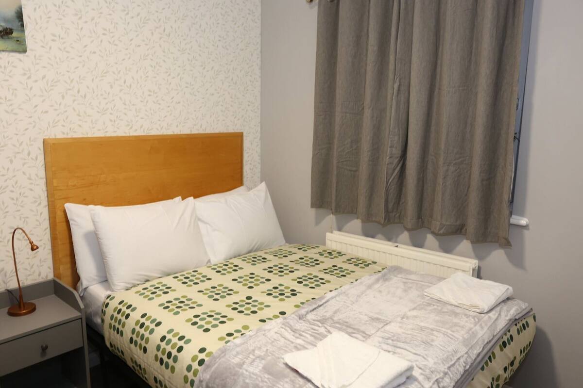 Pillowtop beds, soundproofing, WiFi (free), bed sheets