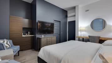 Superior kamer, 1 kingsize bed | Hypoallergeen beddengoed, een kluis op de kamer, geluiddichte muren