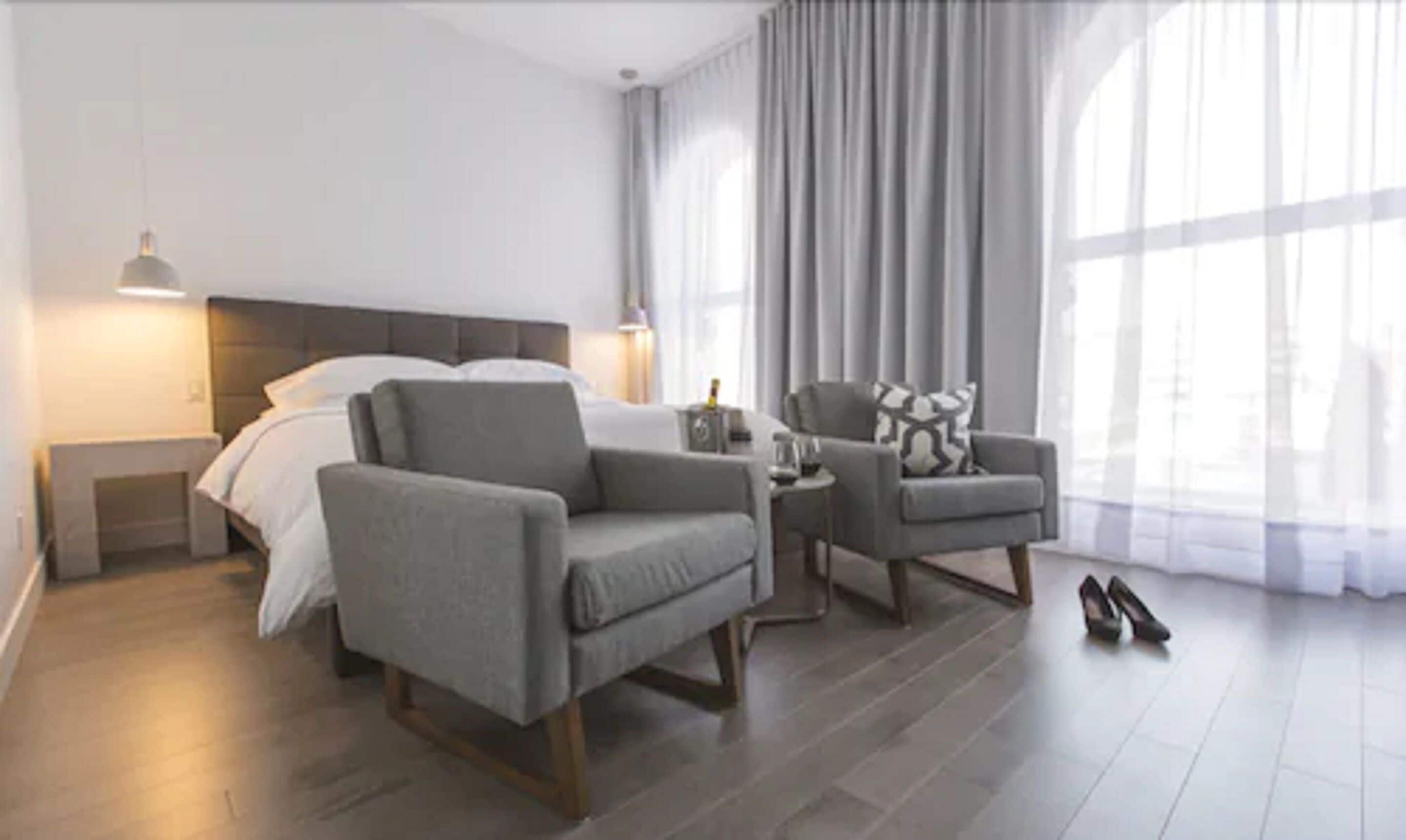 superior room, 1 king bed | 1 bedroom, hypo-allergenic bedding, in-room safe, soundproofing