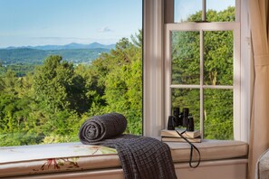 Lexington Cottage | Living area - Inn at Brierley Hill (Lexington)