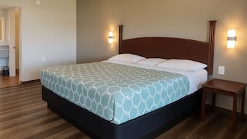 Standard Room, 1 King Bed, Non Smoking | Premium bedding, desk, rollaway beds, free WiFi