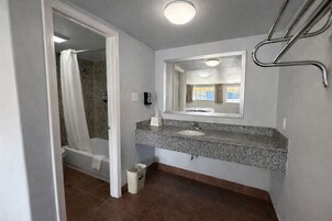 Bañera con ducha, cabezal de ducha tipo lluvia