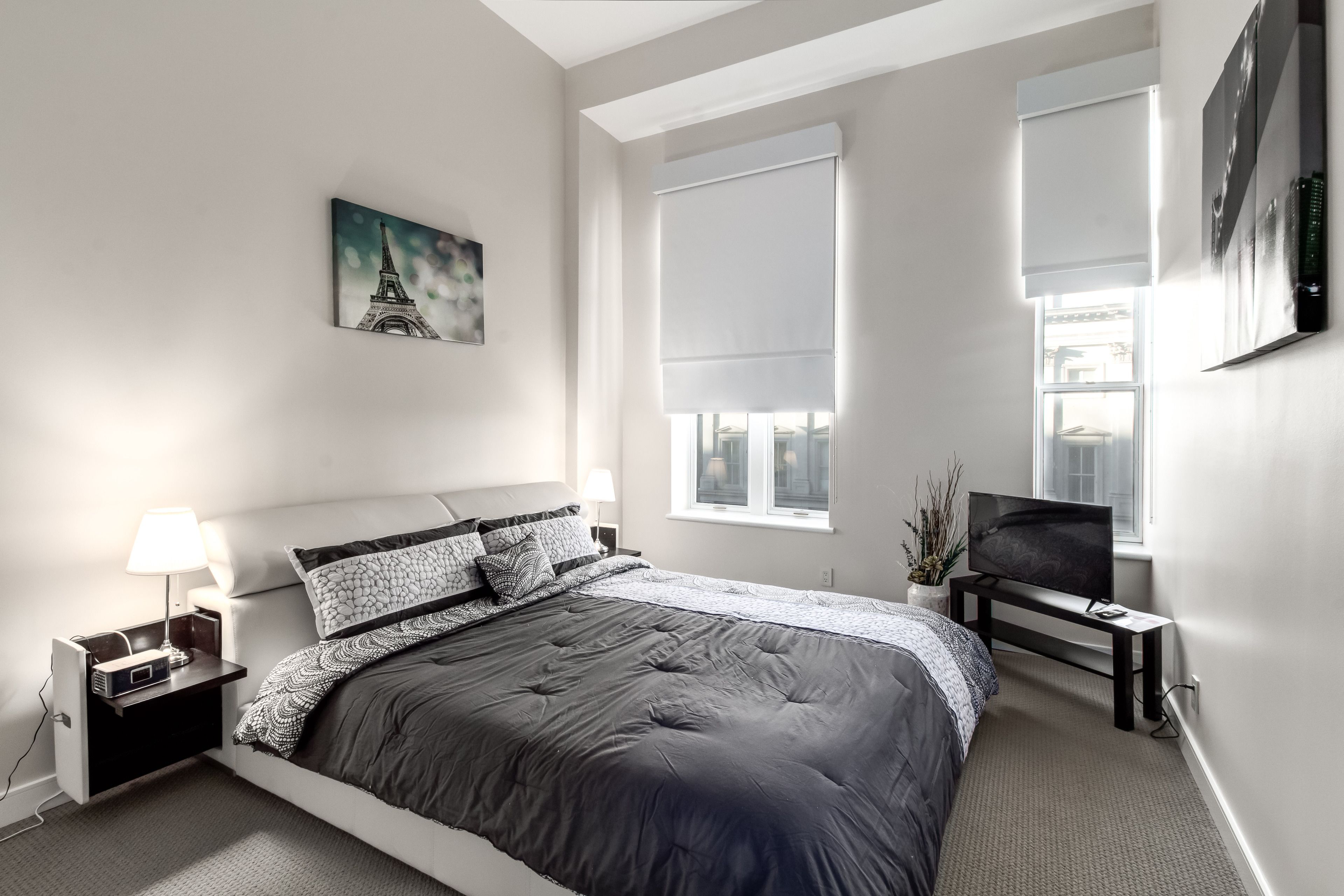 premium apartment, 2 bedrooms, accessible, city view | 2 bedrooms, premium bedding, desk, iron/ironing board