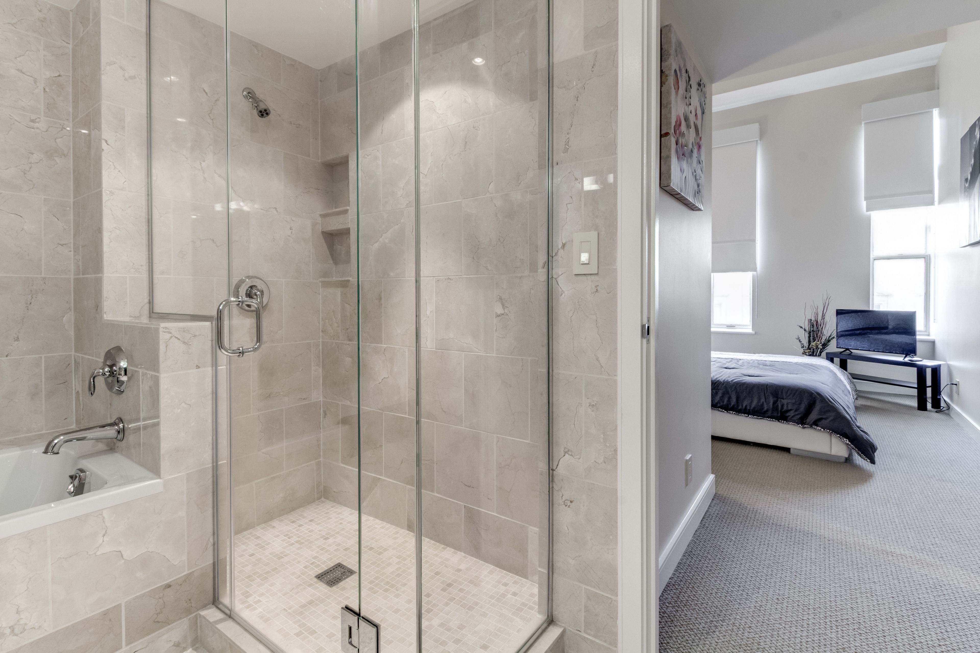 premium apartment, 2 bedrooms, accessible, city view | bathroom shower