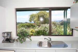 Casa de campo superluxo, 2 quartos, no jardim | Cozinha privada | Geladeira grande, micro-ondas, fogão, cooktop