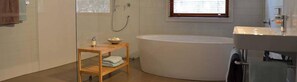 Bed & Breakfast | Phòng tắm | Khăn tắm 