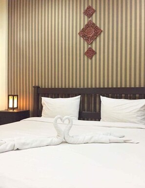 Standaard tweepersoonskamer | Een bureau, extra bedden (toeslag), gratis wifi