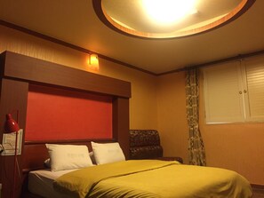 Soundproofing, free WiFi, bed sheets - Prince Motel (Gwangju)