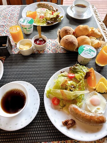 朝食