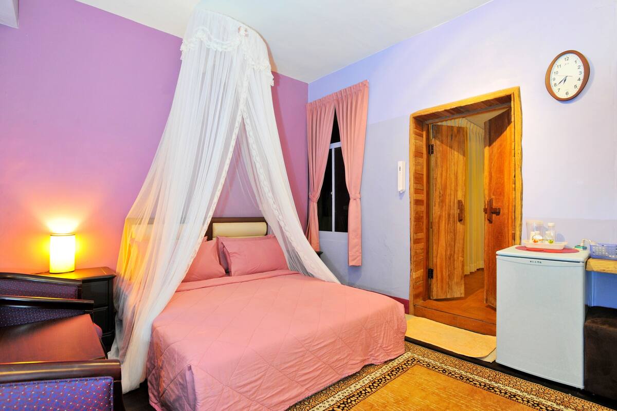 Individually decorated, individually furnished, desk, blackout curtains