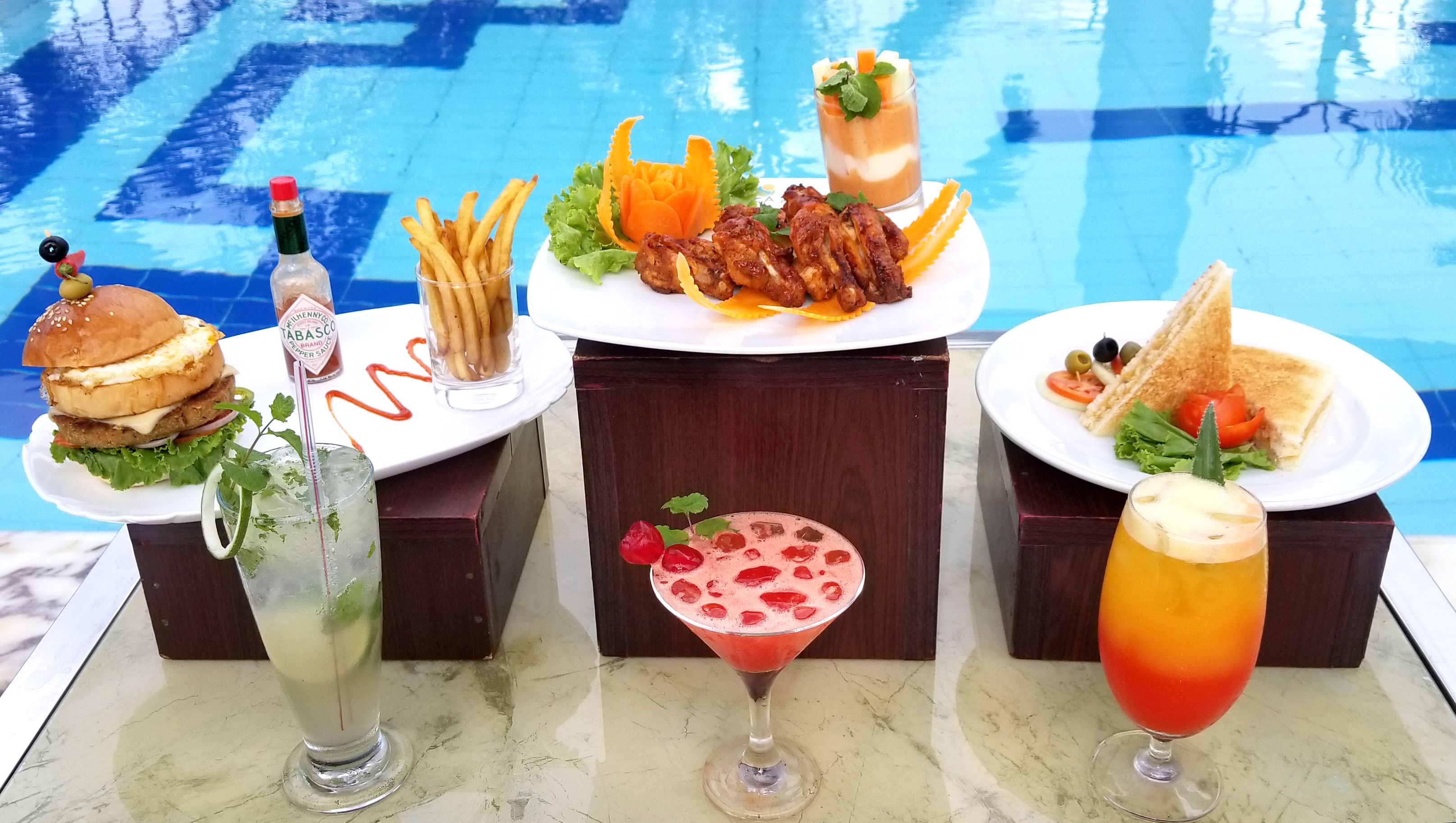 Photo - FARS Hotel & Resorts - BAR-Buffet-Pool-SPA