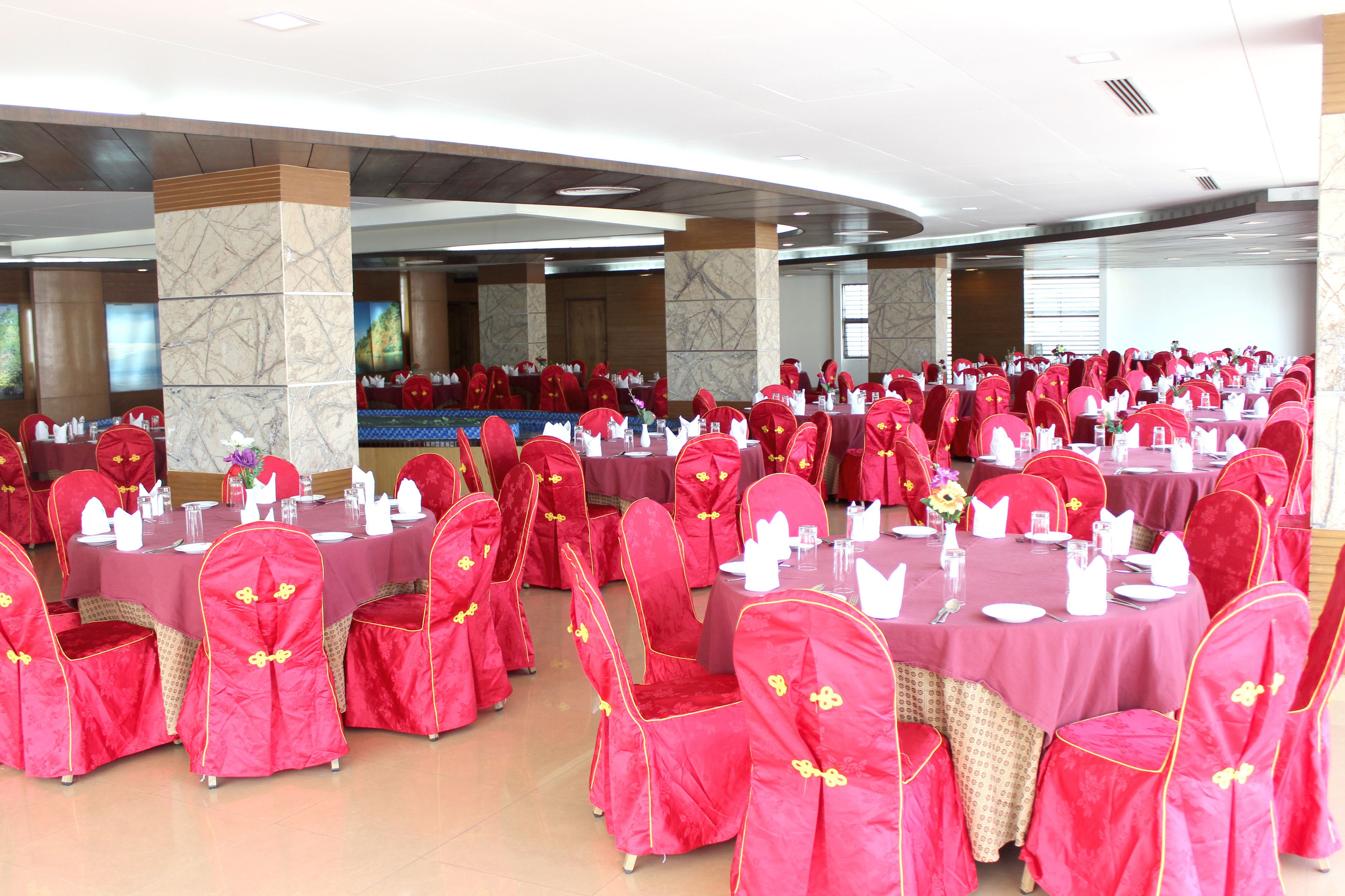 Foto - FARS Hotel & Resorts - BAR-Buffet-Pool-SPA