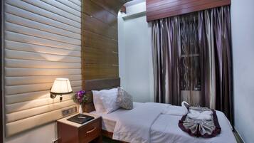 Family Suite, 2 Bedrooms, Corner | View from room